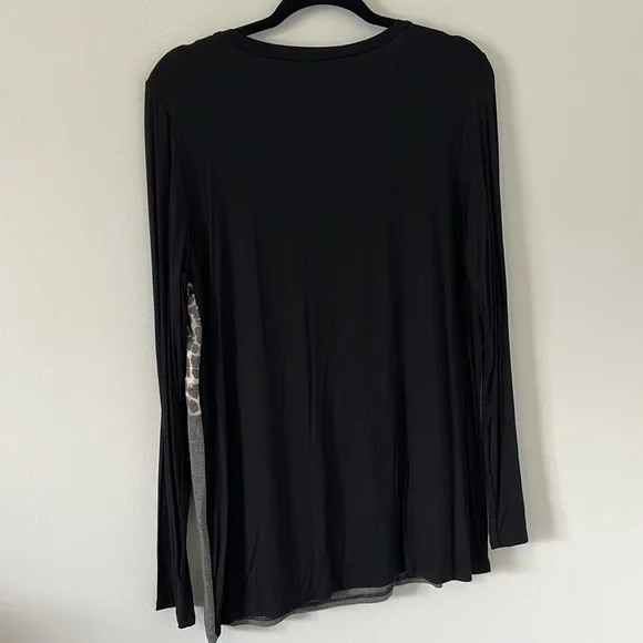 Long sleeve top with leopard print center - Picture 3 of 3